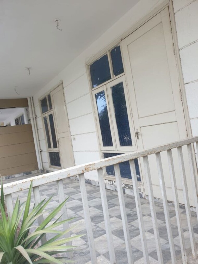 Balcony, sector 16 a 3 Bedroom 1150 Sq.Ft. Builder Floor In Sector 16 A Faridabad 10416507