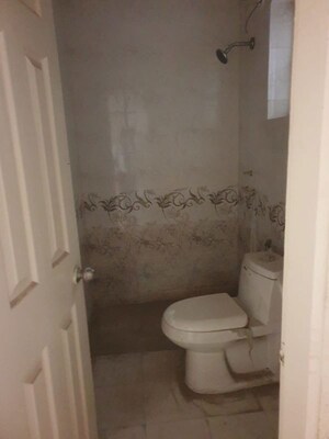 Bathroom in 3 BHK Builder Floor at Sector 16 A – for Rent