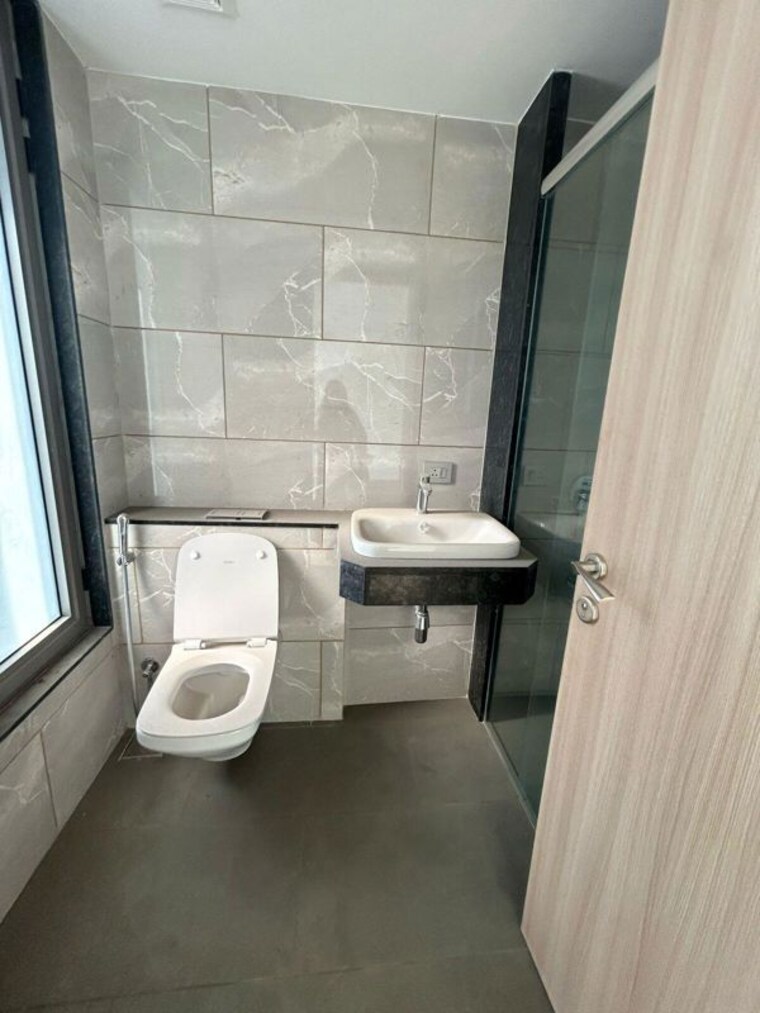 Bathroom, rustomjee-crown 4 Bedroom 2190 Sq.Ft. Apartment In Prabhadevi Mumbai 10416516