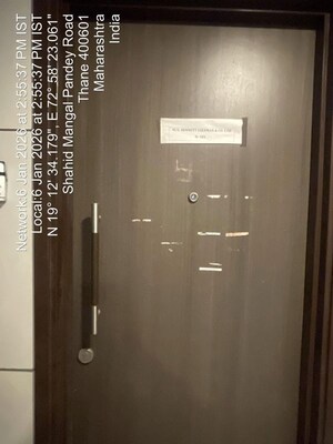 2 BHK Apartment – Entrance View at Sheth Avalon, Laxmi Nagar - for Sale