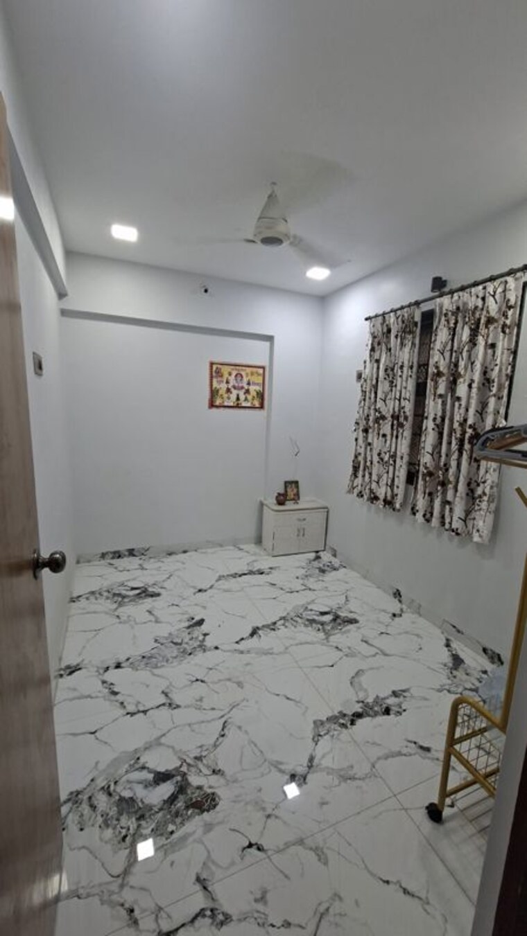 Bedroom, c-teja-kaavya-beachwood-chs 4 Bedroom 1600 Sq.Ft. Apartment In Kandivali West Mumbai 10416515