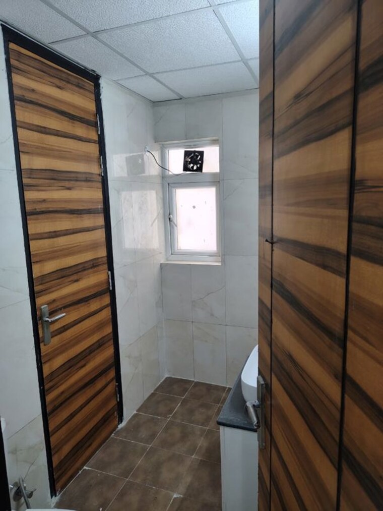 Bathroom, samridhi-luxuriya-avenue 2 Bedroom 1165 Sq.Ft. Apartment In Sector 150 Noida 10413559