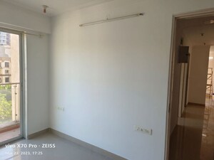 Room in 4 BHK Apartment at Hiranandani Gardens Richmond Tower, Powai – for Sale
