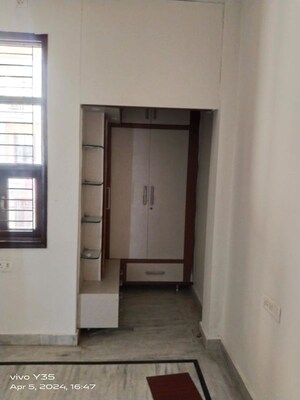 Room in 3 BHK Apartment at Mohkam Pur – for Rent