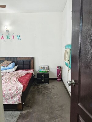 Bedroom in 3.5 BHK Apartment at Amrapali Silicon City, Sector 76 – for Sale