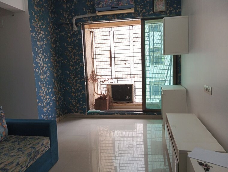 Room, shree-satya-shankar-residency 1.5 Bedroom 570 Sq.Ft. Apartment In Manpada Thane 10416577