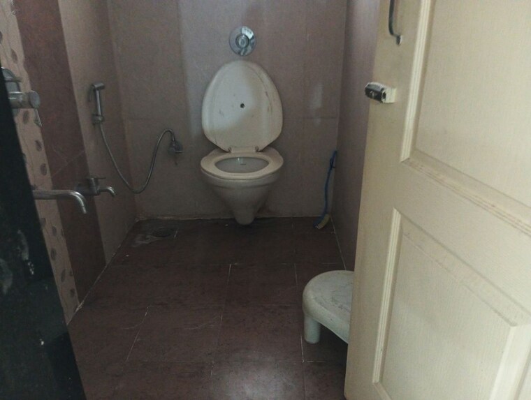 Bathroom, shree-satya-shankar-residency 1.5 Bedroom 570 Sq.Ft. Apartment In Manpada Thane 10416577