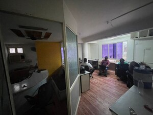  Office Space For Rent in Usman Pura