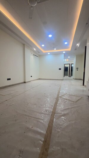 Living Room in 4 BHK Builder Floor at Naraina – for Sale