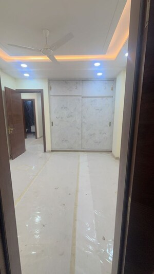 Room in 4 BHK Builder Floor at Naraina – for Sale