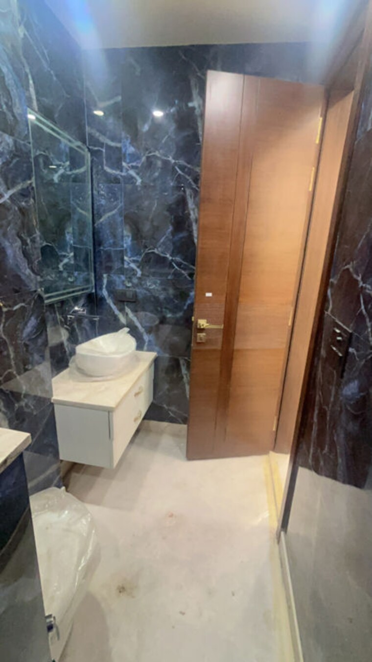 Team Area, naraina 4 Bedroom 2050 Sq.Ft. Builder Floor In Naraina Delhi 10416598