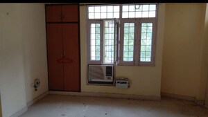 Room in 3 BHK Apartment at Kamta – for Rent
