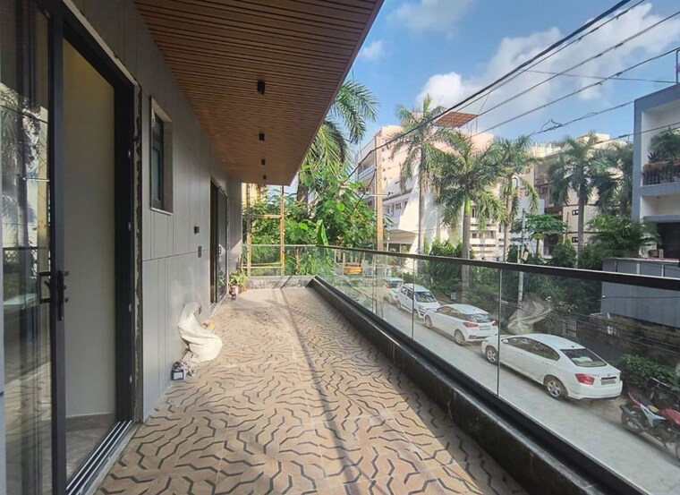 Balcony, naraina 4 Bedroom 2700 Sq.Ft. Builder Floor In Naraina Delhi 10416608