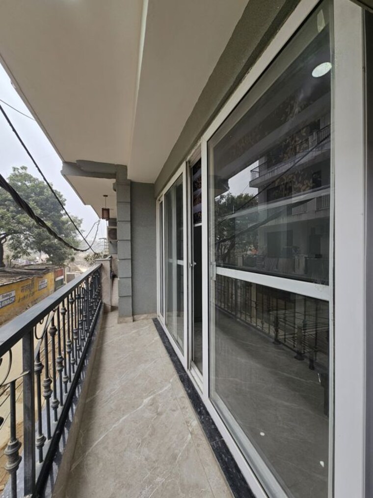 Balcony, chattarpur 4 Bedroom 2000 Sq.Ft. Builder Floor In Chattarpur Delhi 10416630