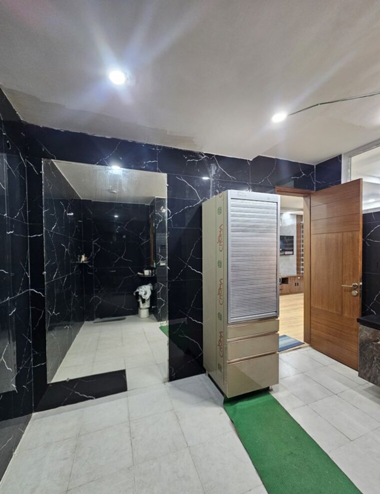 Team Area, chattarpur 4 Bedroom 2000 Sq.Ft. Builder Floor In Chattarpur Delhi 10416630