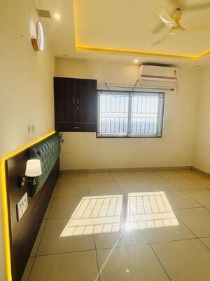 Room in 2 BHK Apartment at Prestige Sunrise Park Norwood, Electronic City Phase I – for Rent