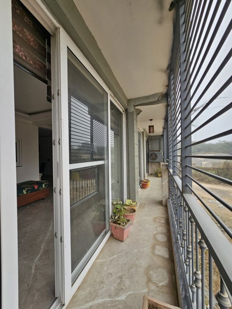 Balcony, chattarpur 5 Bedroom 3000 Sq.Ft. Builder Floor In Chattarpur Delhi 10416633