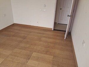 Room in 3 BHK Apartment at Jaypee Greens Pavilion Court, Sector 128 – for Sale