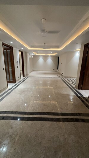 Building Lobby in 4 BHK Builder Floor at Naraina – for Sale
