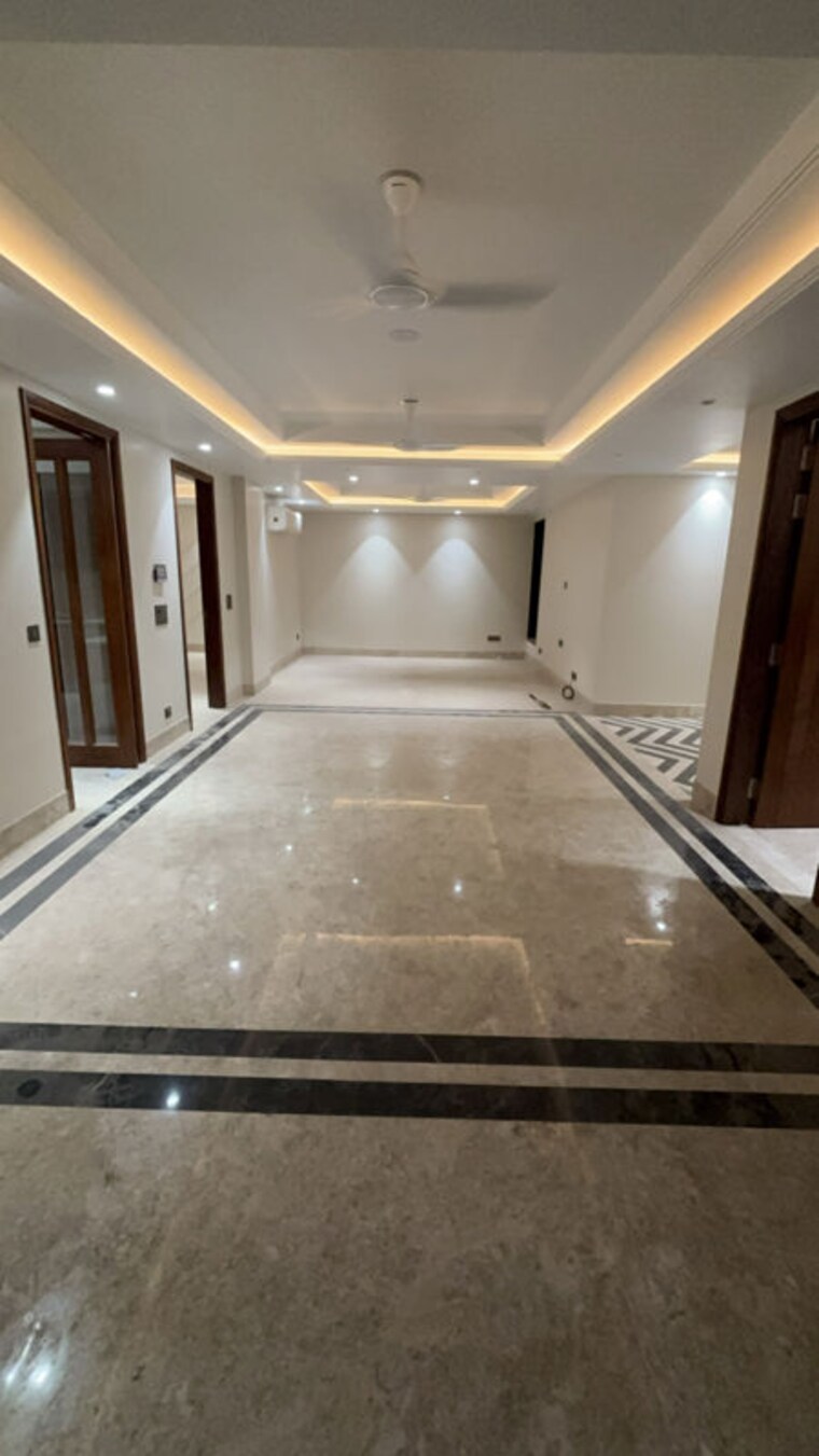 undefined, naraina 4 Bedroom 4500 Sq.Ft. Builder Floor In Naraina Delhi 10416645