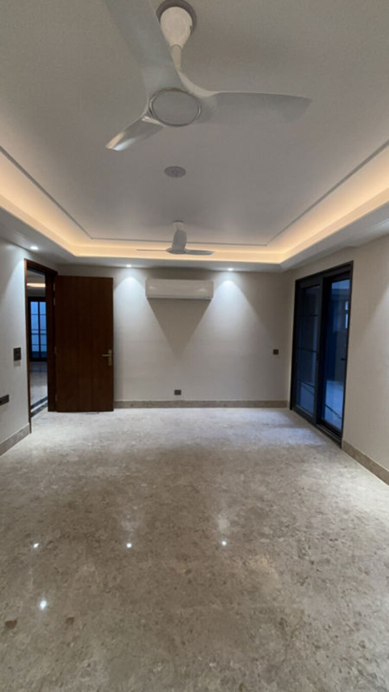 Room, naraina 4 Bedroom 4500 Sq.Ft. Builder Floor In Naraina Delhi 10416645