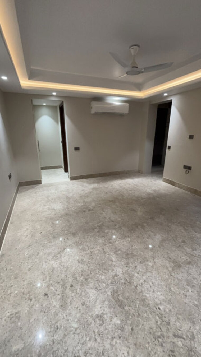 Room, naraina 4 Bedroom 4500 Sq.Ft. Builder Floor In Naraina Delhi 10416645