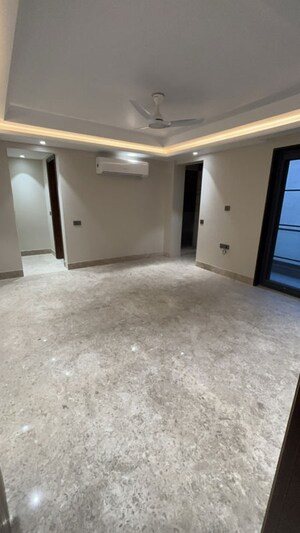 Room in 4 BHK Builder Floor at Naraina – for Sale