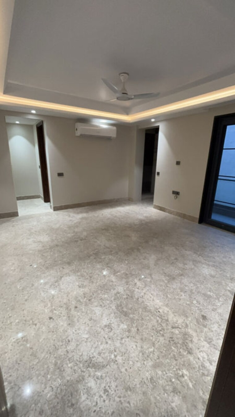 Room, naraina 4 Bedroom 4500 Sq.Ft. Builder Floor In Naraina Delhi 10416645