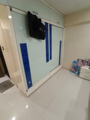 Bedroom in 3 BHK Apartment at Green Park Tower, Andheri West – for Rent