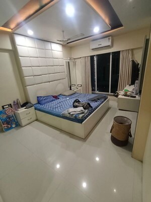 Bedroom in 3 BHK Apartment at Green Park Tower, Andheri West – for Rent