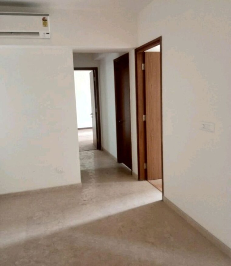 Room, godrej-woods 3 Bedroom 1345 Sq.Ft. Apartment In Sector 43 Noida 9812879