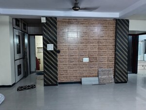 Room in 3 BHK Apartment at Chembur – for Rent