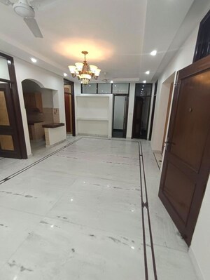 Room in 3 BHK Builder Floor at Naraina – for Sale