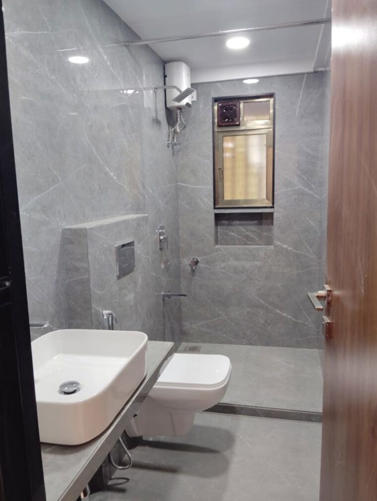 Bathroom, radhe-niwas-chs 2 Bedroom 750 Sq.Ft. Apartment In Khar West Mumbai 10416771