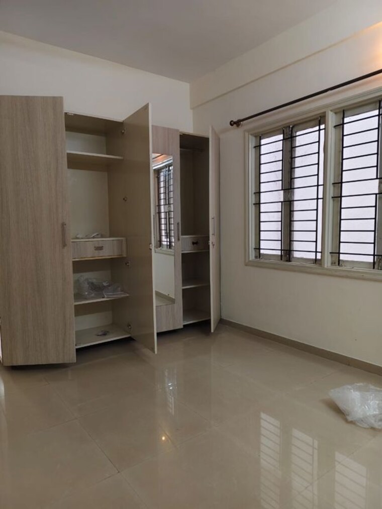 Room, halasuru 3 Bedroom 1500 Sq.Ft. Apartment In Halasuru Bangalore 10416783