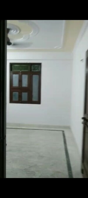 Room in 1 BHK Builder Floor at Kishangarh – for Rent