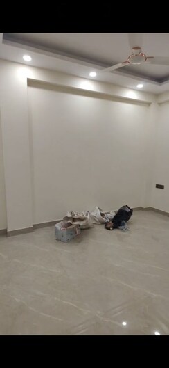 3 BHK + Servant Room Builder Floor For Sale in South Extension II