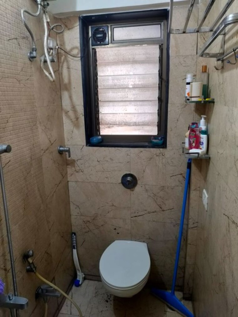 Bathroom, andheri west 2 Bedroom 900 Sq.Ft. Apartment In Andheri West Mumbai 10416803