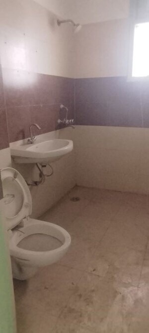 Bathroom in 2 BHK Apartment at Suncity Avenue 76, Sector 76 – for Sale