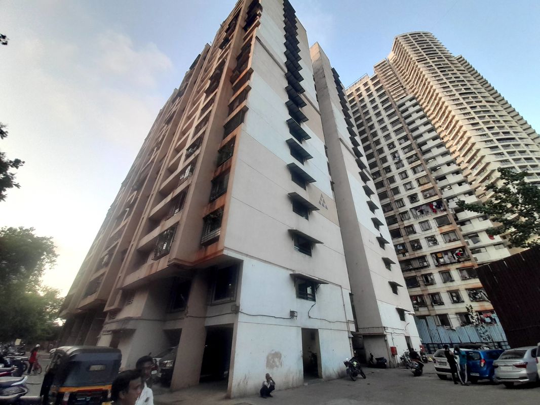 1 BHK 550 Sq.Ft. Apartment in Gokuldham Complex
