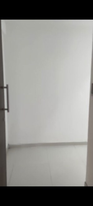 Room in 1 RK Apartment at Runwal Eirene, Balkum Pada – for Sale