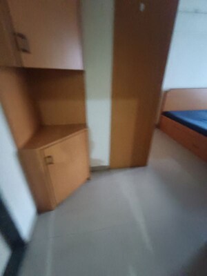 Room in 2 BHK Apartment at Goyal Green Woods, Andheri East – for Rent