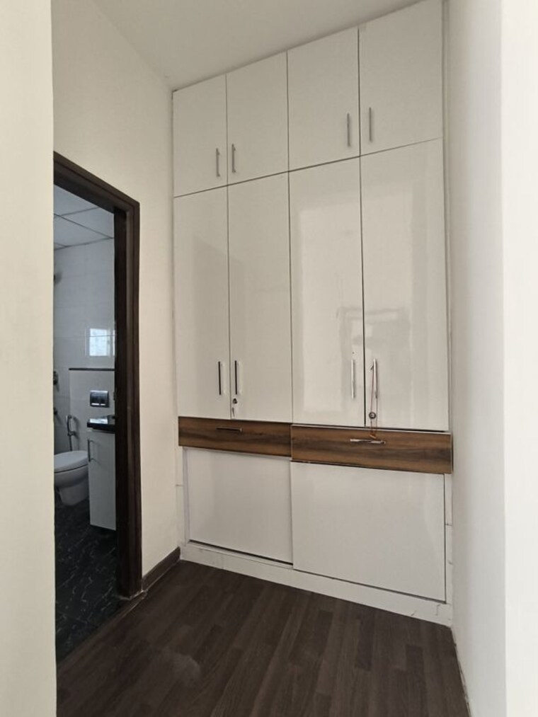 Kitchen, bptp-amstoria-country-floor 3 Bedroom 2700 Sq.Ft. Apartment In Sector 102 Gurgaon 10416931