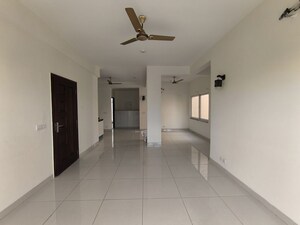 Building Lobby in 3 BHK Apartment at BPTP Amstoria Country Floor, Sector 102 – for Rent