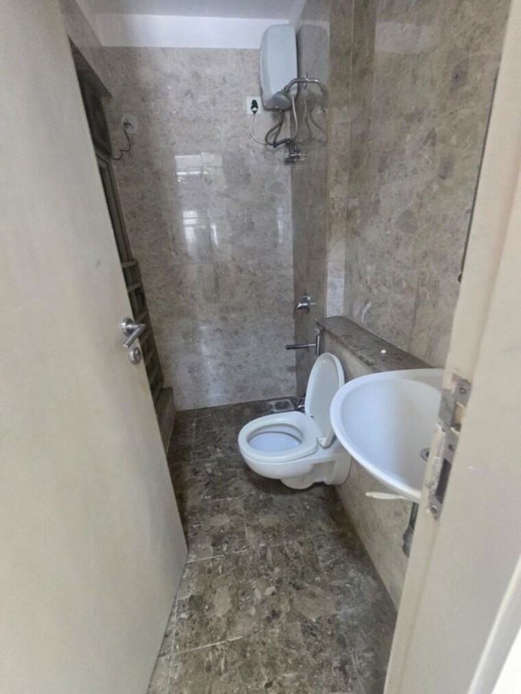 Bathroom, sheth-vasant-oasis 1 Bedroom 435 Sq.Ft. Apartment In Andheri East Mumbai 10416935
