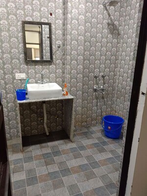 Bathroom in 1 BHK Builder Floor at Lajpat Nagar 4 – for Rent