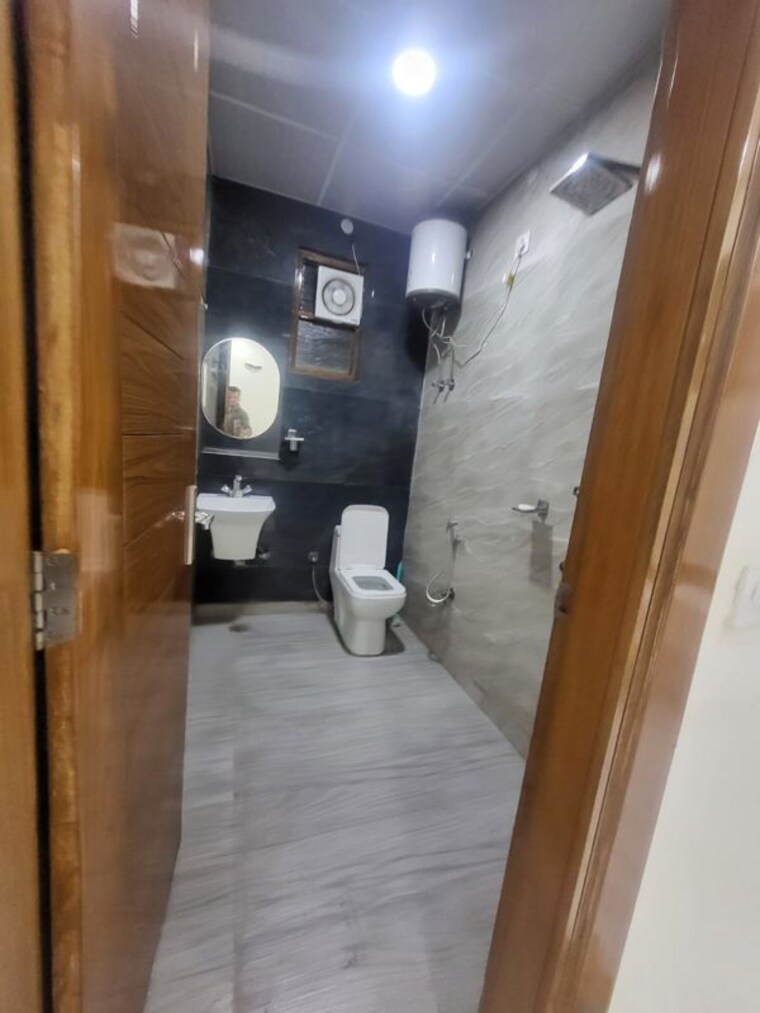 Bathroom, ajs-heights 2 Bedroom 950 Sq.Ft. Builder Floor In Indrapuram Ghaziabad 10416952