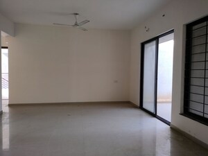 Room in 3 BHK Apartment at ARK Viman Platinum, Viman Nagar – for Sale