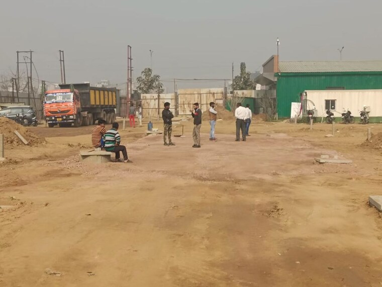 undefined, sector 152  100 Sq.Yd. Plot In Sector 152 Noida 10416978