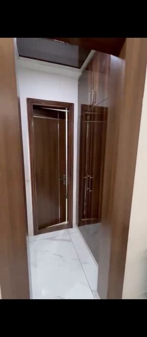 Building Lobby in 3 BHK Builder Floor at Sector 57 – for Rent